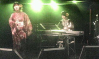 LIVEINN.JPG - 14,974BYTES